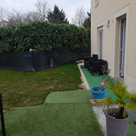 Family House Holiday home Beauvais